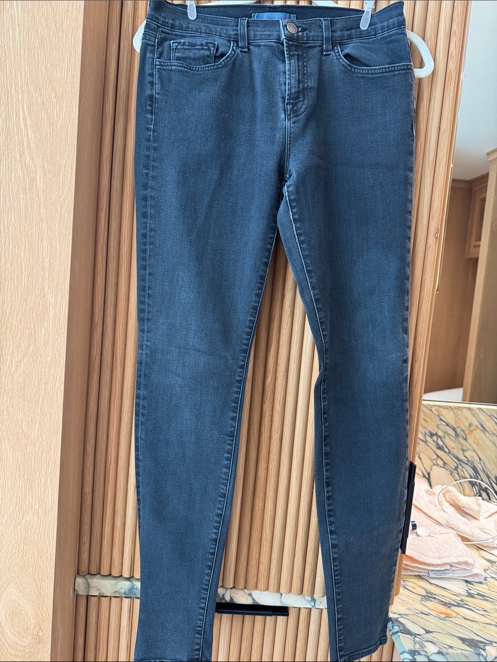 J Brand Women's Dark Blue Skinny Jeans